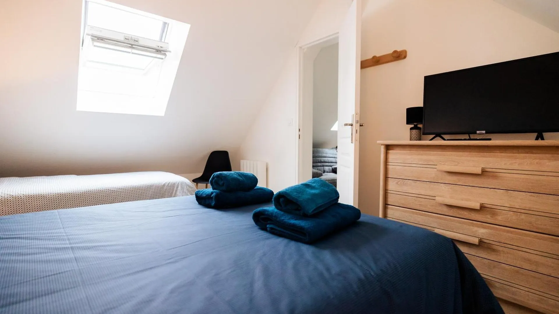 Holiday home Maison Comprenant Deux Gites A Louer, Ensemble Ou Independamment, Capacite De 4 A 19 Personnes Idealement Place Pour Visiter Le Mont-Saint-Michel, Saint-Malo Et Les Alentours Baguer-Pican