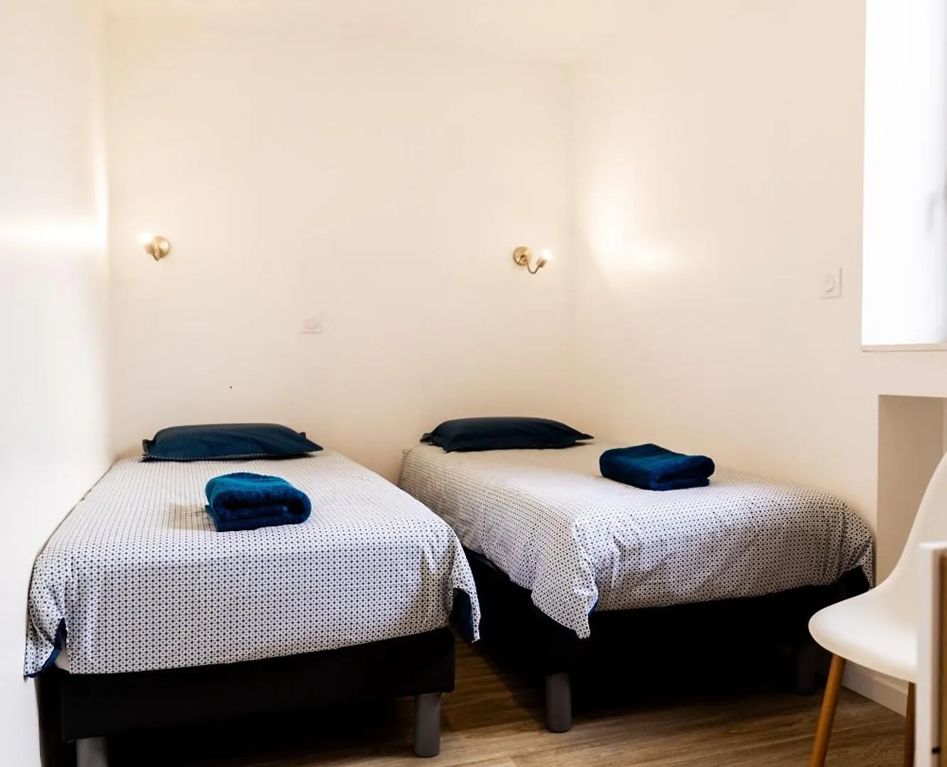 Maison Comprenant Deux Gites A Louer, Ensemble Ou Independamment, Capacite De 4 A 19 Personnes Idealement Place Pour Visiter Le Mont-Saint-Michel, Saint-Malo Et Les Alentours Baguer-Pican 0*,  France