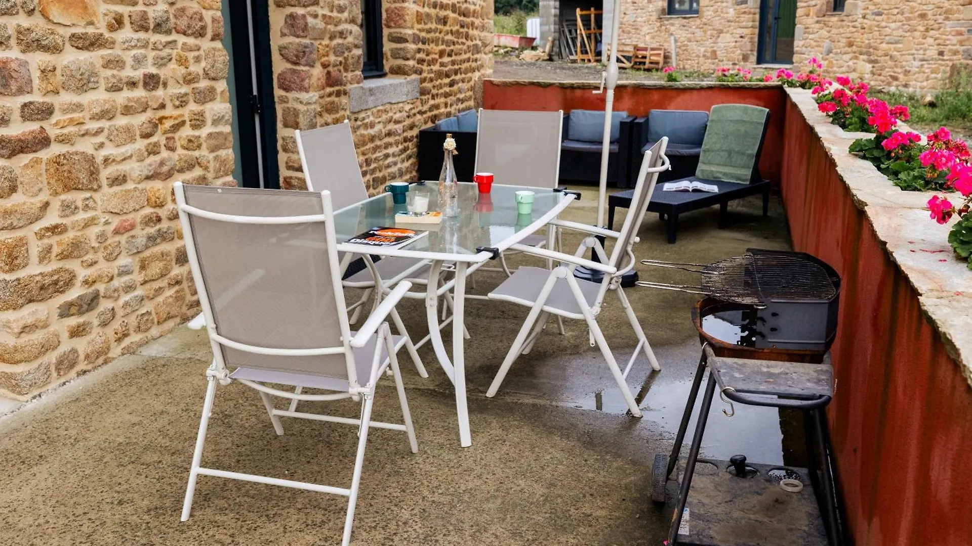 Maison Comprenant Deux Gites A Louer, Ensemble Ou Independamment, Capacite De 4 A 19 Personnes Idealement Place Pour Visiter Le Mont-Saint-Michel, Saint-Malo Et Les Alentours Baguer-Pican Holiday home